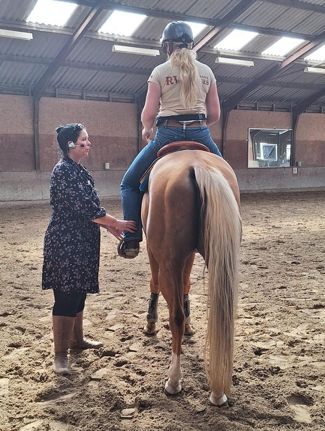 Hansje Rol centered riding zit houding