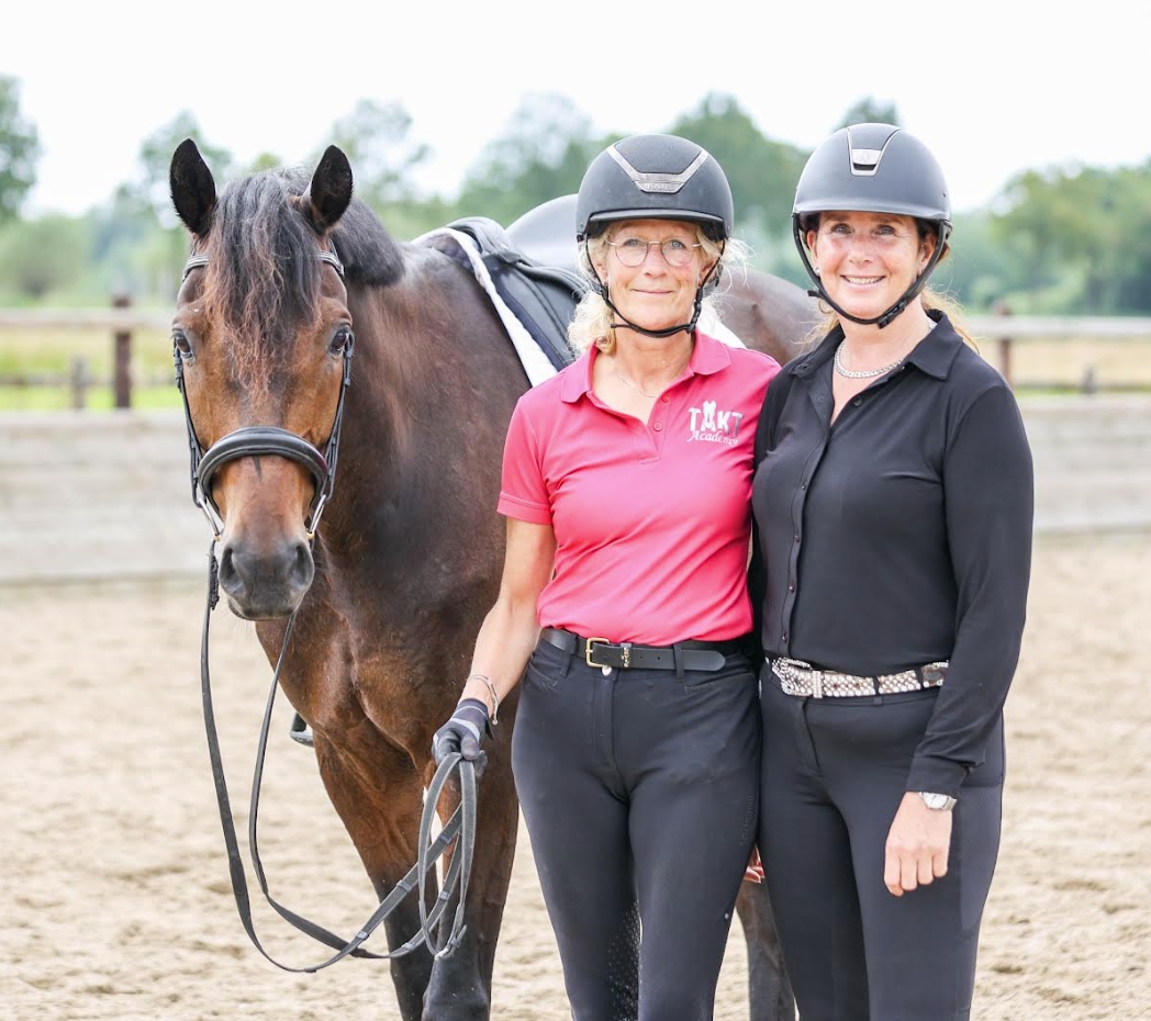 Mireille den Hoed en Karmie Stroeve