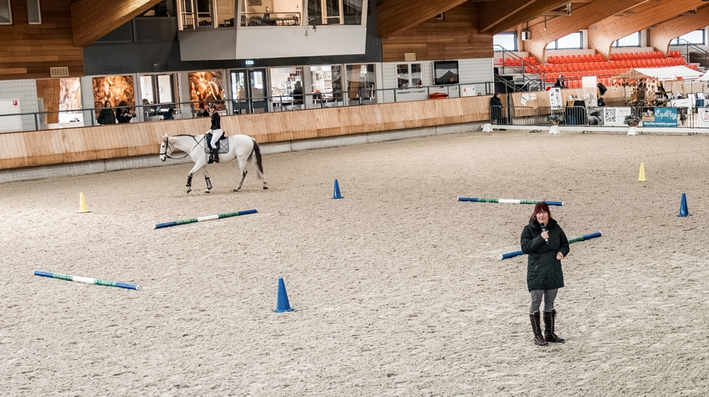 Nikki van Olst balkjes pionnen training